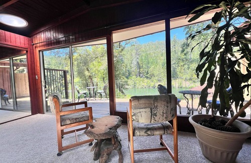 Gasquet Apartamento | Exceptional View Studio apartment with beautiful, spectacular river view.