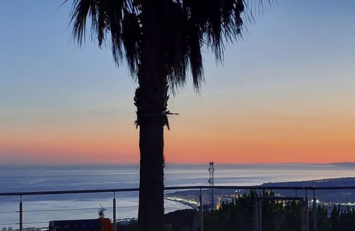 Sayalonga Villa | Villa Estrellita con 180° de vista fantástica del Mediterráneo.