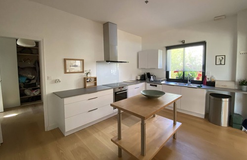 Guerande Villa | Villa excepcional con vistas a las marismas con piscina y jacuzzi.