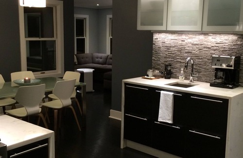 Loring Heights Casa | Excepcionalmente amueblado, High-end Luxury Midtown Home - PRIME ubicación!