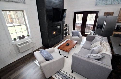 Ohiopyle Cabina | Exceptionally Private Rustic Luxury Cabin adjacent to 16,000 acres of Gamelands