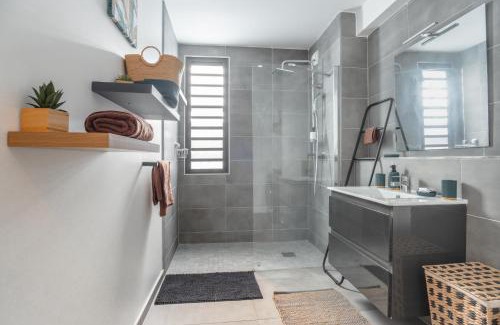 La Saline Les Bains Apartamento | Exceptionnel ! Appart luxueux à 8 min à pied du lagon