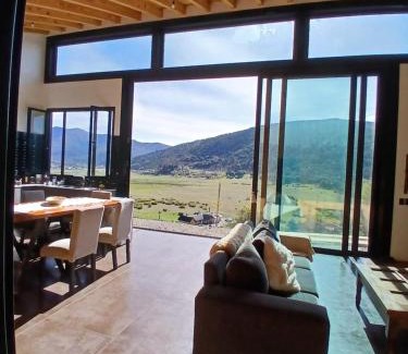 San Martín de los Andes Casa | Exclusiva Casa de Categoría a Estrenar en Barrio Privado de San Martin de los Andes