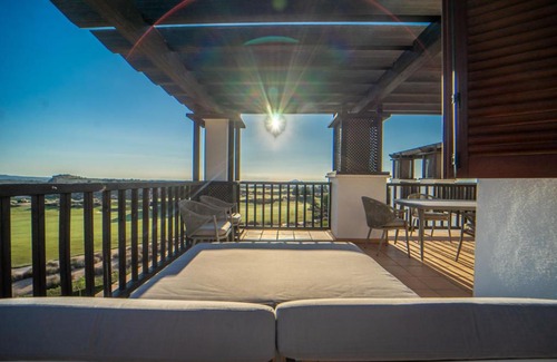Caserio Los Tarquinos Apartamento | Exclusive 2 Bed 2 Bath Penthouse with Golf Views - DE2332EV
