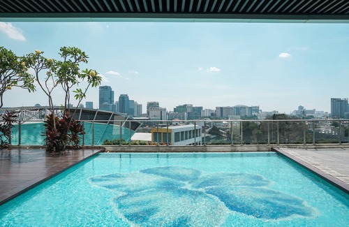 Cikini Apartamento | Exclusive 2BR Menteng Park Apartment with Private Lift