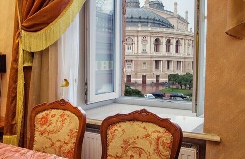 Prymors'kyi district Casa | Exclusive 3 room VIP apartment next to Opera Building in the heart of Odessa