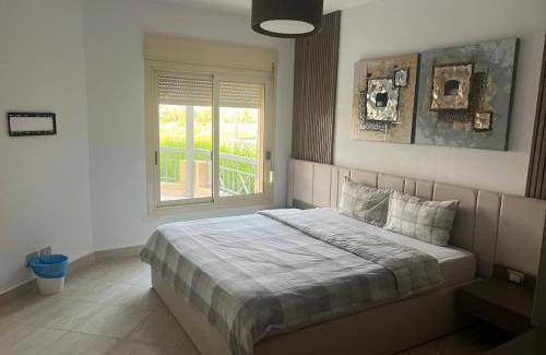 Ain Sokhna Apartamento | Exclusive 3BR Duplex With Private Rooftop in Ein Bay