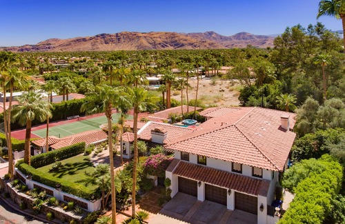 The Mesa Casa | ¡Exclusiva casa de tenis + vistas al monte! Capacidad para 10 adultos + 2 ni����os *