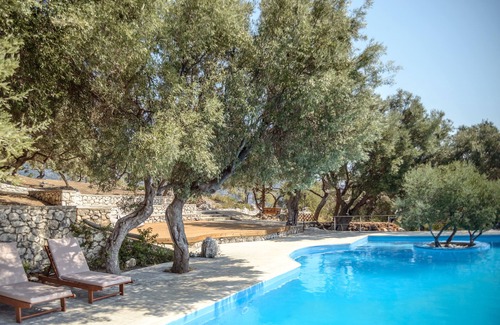 Sivota Villa | Propiedad península privada exclusiva y exuberante, villa única, piscina y vistas