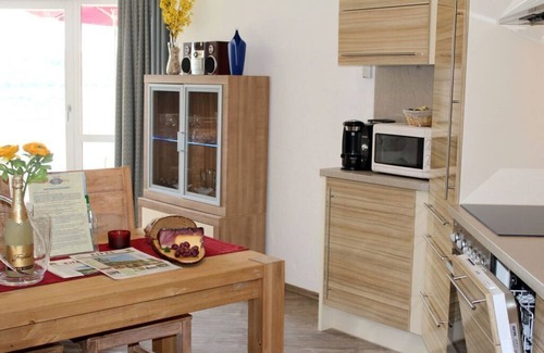 Schalkenmehren Casa | Exclusivo apartamento con vista panorámica al lago