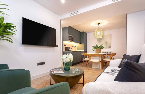 Centro - Sagrario Apartamento | Exclusive Apartment in Granada Center. Alhondiga II