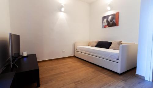 Lecco Apartamento | Exclusive apartment - Magritte Style
