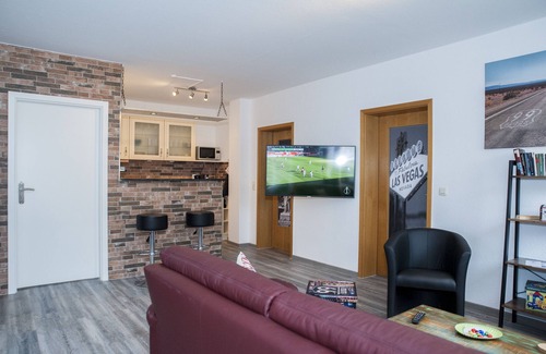 Einbeck Casa | Exclusivo apartamento con jardín en Einbeck, centro!