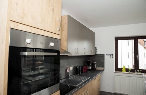 Einbeck Apartamento | Exclusivo apartamento con balcón, centro de Einbeck!