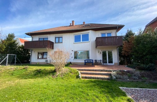 Einbeck Casa | ¡EXCLUSIVO apartamento con terraza y jardín en Einbeck, centro! NUEVO !!