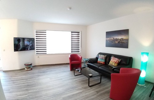 Einbeck Casa | ¡EXCLUSIVO apartamento con terraza y jardín en Einbeck, centro! NUEVO !!