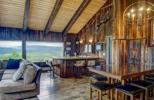 Steamboat Springs Casa | Exclusive Bella Vista Lodge - Private Grotto Hot Tub, Game Room, Slopeside Ski Storage
