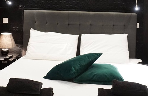 Pangrati Apartamento | Exclusive Design Studio with Yard