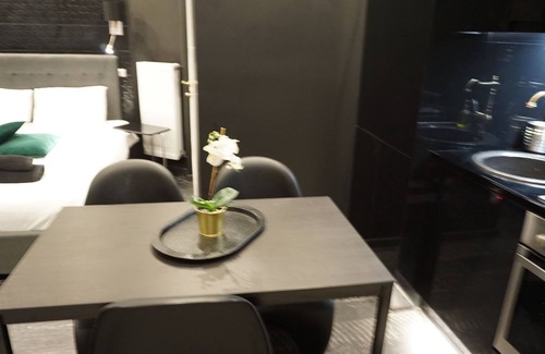 Pangrati Apartamento | Exclusive Design Studio with Yard