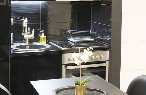 Pangrati Apartamento | Exclusive Design Studio with Yard