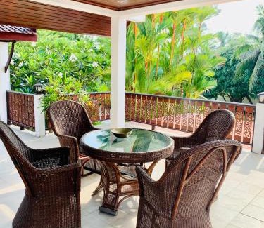 Chakphong Casa | Exclusive Double room at CET Resort with Pool Tennis Padel