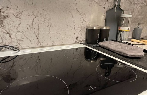 Luton Casa | Exclusive Ensuite Escape near the Mall