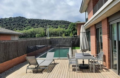 Olot Villa | Exclusiva villa con piscina privada totalmente equipada