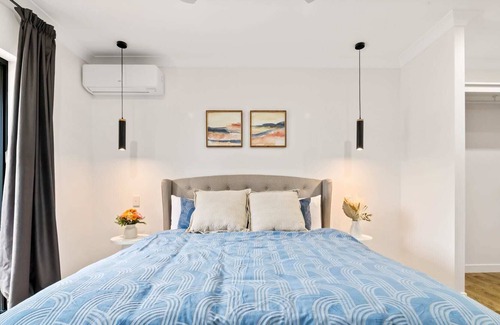 Mudgeeraba Casa | 8 Bed 4 bath Exclusive Hinterland Villa with Pool