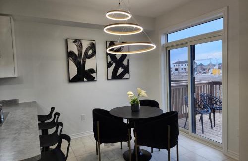 Thorold Apartamento | Exclusive Home in Niagara Falls