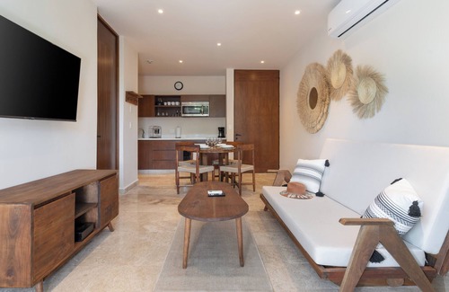Ek Balam Village Apartamento | Kaybe Departamento en Planta Baja con Jardín, Alberca y Jacuzzi en Tulum