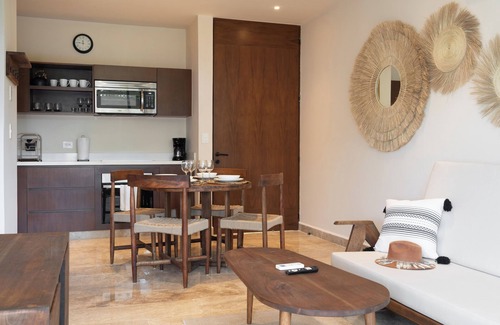 Ek Balam Village Apartamento | Kaybe Departamento en Planta Baja con Jardín, Alberca y Jacuzzi en Tulum