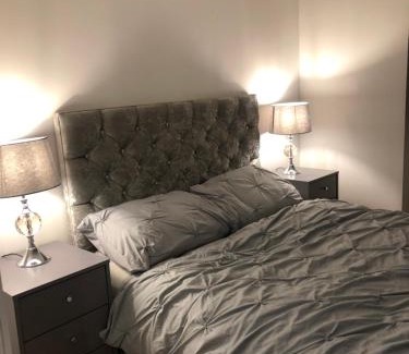 Newport Apartamento | Exclusive Modern decorated 1 Bedroom Detached Studio