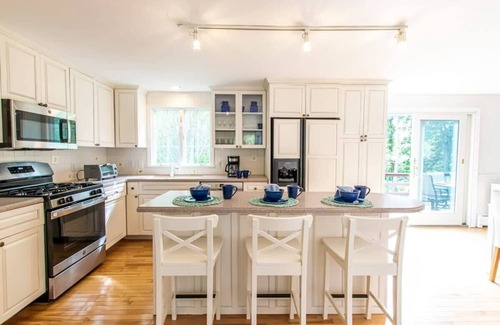 North Chatham Casa | Exclusive Neighborhood 1/2 mi from Jackknife Beach