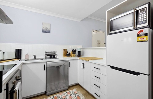 Northbridge Apartamento | Exclusive Northbridge Apt w Wi-Fi Pool