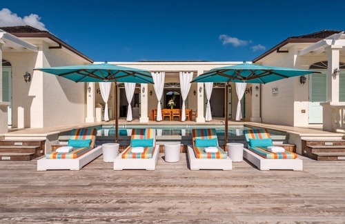 Ocean Point Casa | De lujo frente al mar, piscina infinita, voleibol, villa frente a la playa de Orchard.