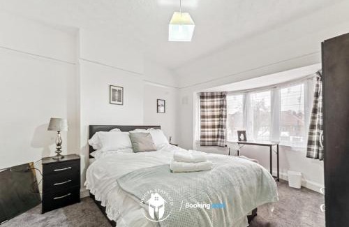 Welford Casa | Exclusive Offers l Last-Minute Escape l on 3-Bed House Near Leicester City Centre l Free Wi-Fi & Parking l Sleeps 6 l IV stays Short Lets & Serviced Accommodations