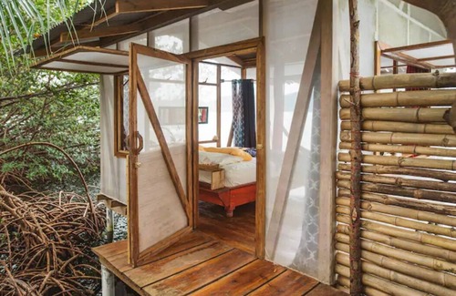 Tierra Oscura Casa | ✨Exclusive✨Jungle Retreat on Bioluminescent Lagoon