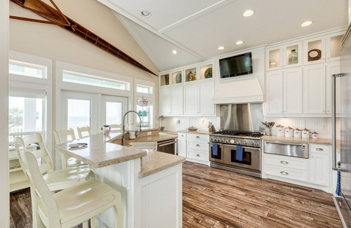 Port Bolivar Casa | Exclusive Pool | Gulf Views | Modern | Cargo Lift