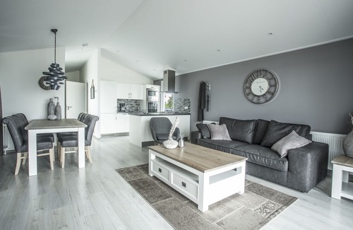 Bovenkarspel Chalet De Esquí | Exclusiva villa de recreación con hermosas vistas sobre el Markermeer