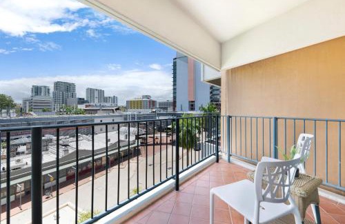 Darwin City Centre Apartamento | Exclusive Resort-style Living with Balcony & Pool