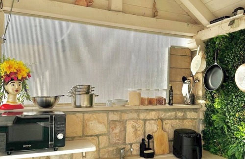 Krizna luka Cama Y Desayuno | Exclusive Studio with Breakfast included + Private Jacuzzi & Outdoor Kitchen