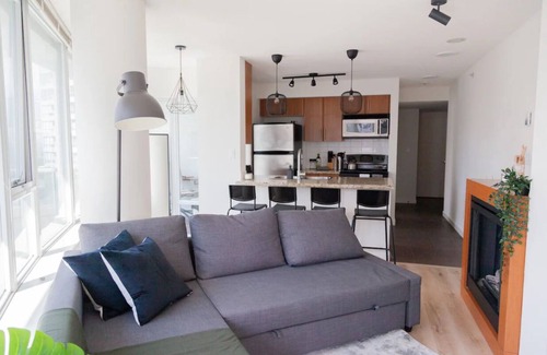 Gastown Apartamento | Exclusive & Stylish Downtown Apartment W/ Pool, Hot Tub, Sauna