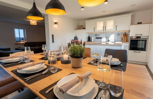 Brimingen Casa | Exclusive suite with whirlpool, sauna 1-2 persons - Ferienhaus Im Lachergarten