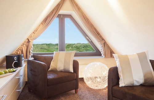 Juist Casa | Exclusive thatched house on the beach access - luxury & comfort for up to 8 people