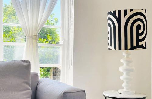 Toorak Casa | Exclusive Toorak Village 3B Corporate Retreat