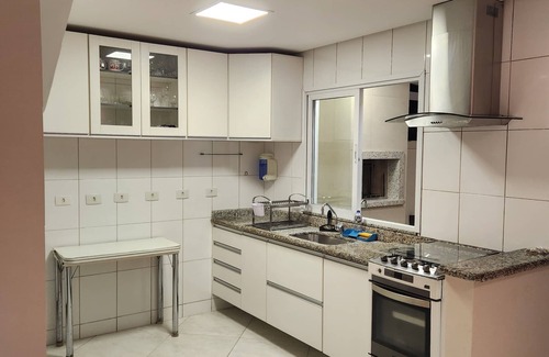 Vila Julia Casa | Casa triplex exclusivo en una comunidad cerrada con vistas al mar