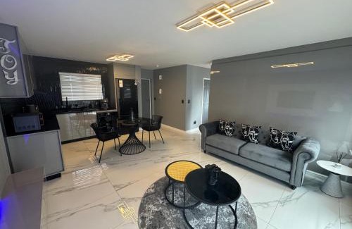 Century City Apartamento | Exclusive Ultra-Luxury A Cut Above Apartments Century City by Vvip Bookings