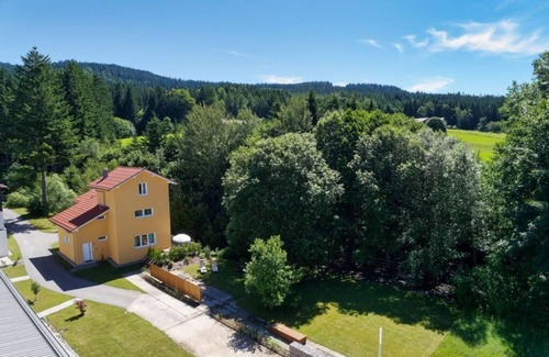 Drachselsried Apartamento | Exclusive vacation home (150 sqm) with large sun terrace