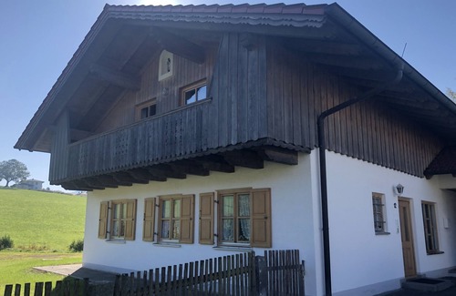 Lam Casa | Great vacation home with sauna and wood-fired outdoor bathtub!