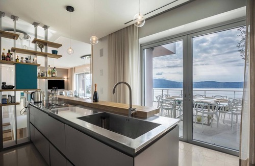 Pulciano Villa | Exclusiva Villa Agave con vistas al lago y a la montaña, piscina, jacuzzi y sauna